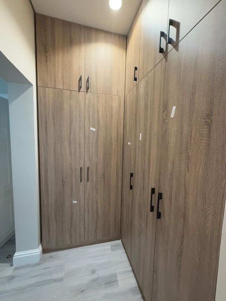 Bed & cabinet - 7