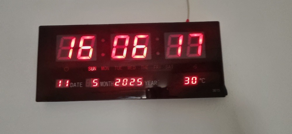 ساعة كهربائية - 1