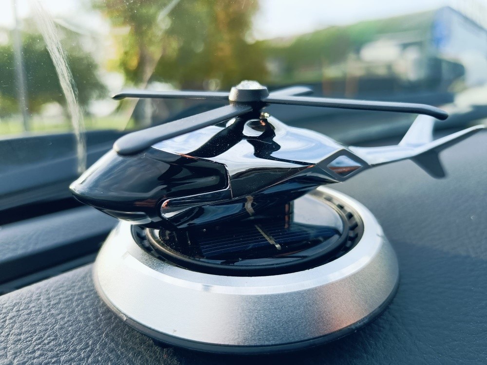 Car freshener works automatically - 2
