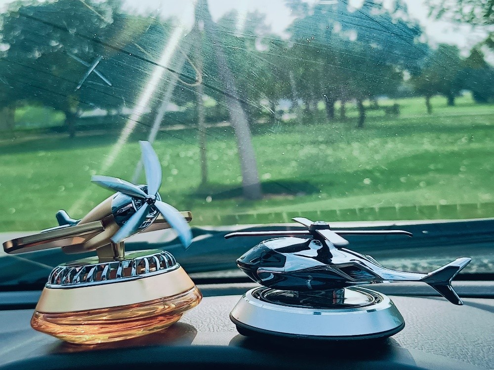 Car freshener works automatically - 5
