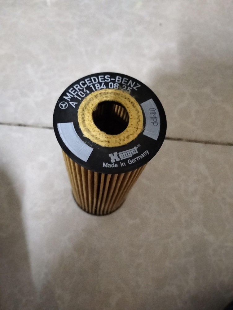 Mercedes E class air filter - 1