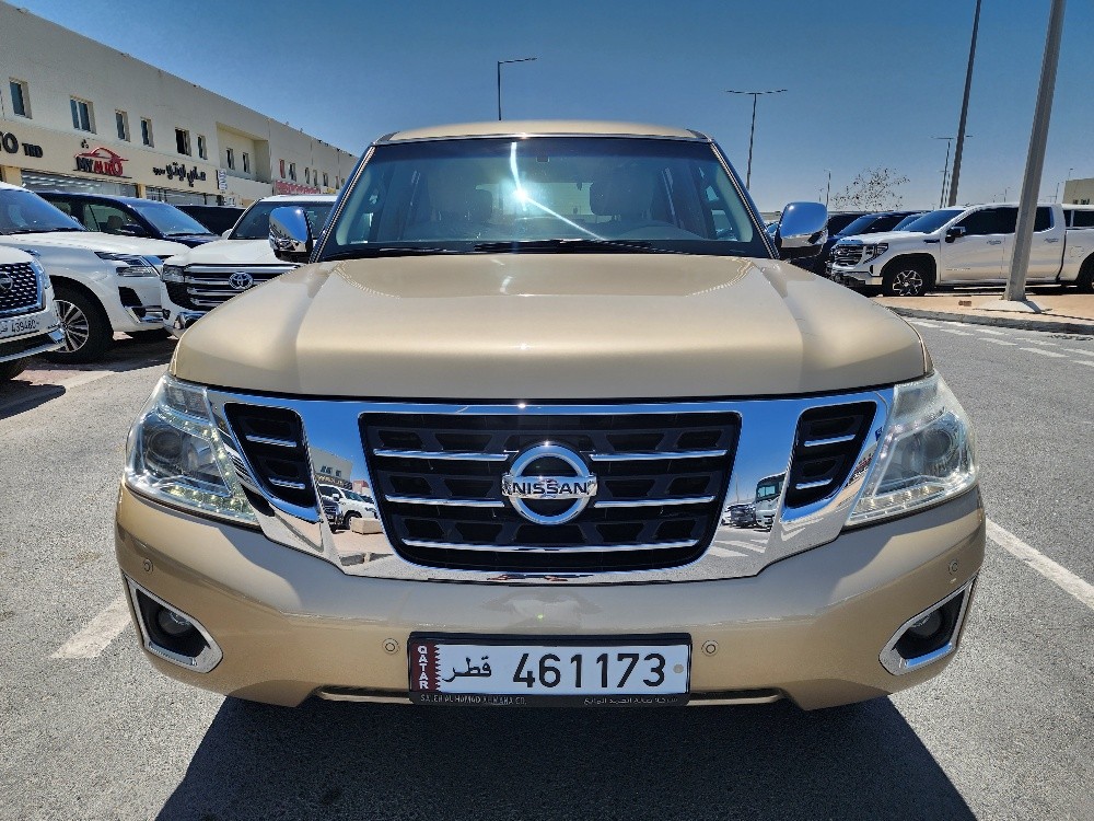 Nissan SE - 1