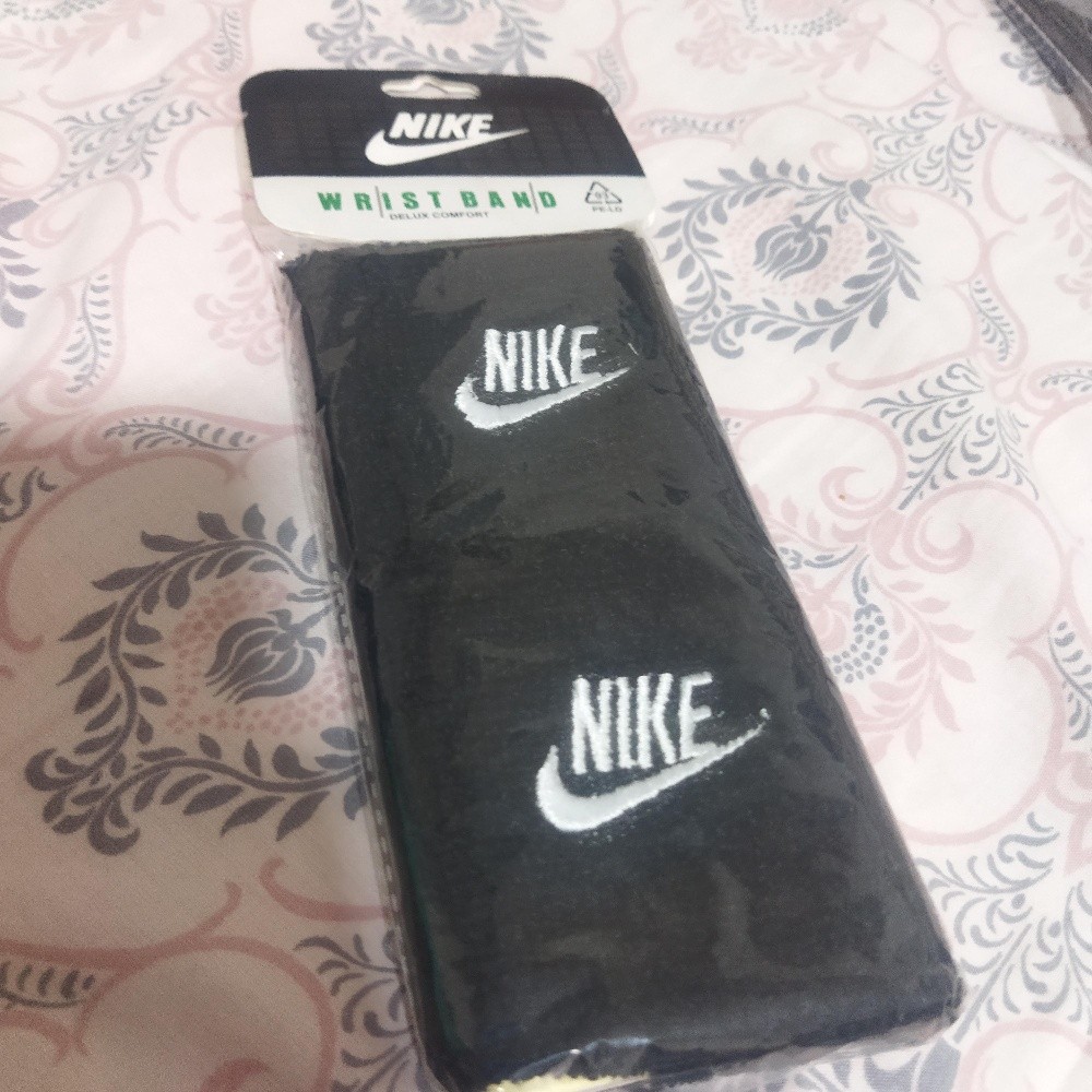 5 QAR EACH ( pair ) - 1