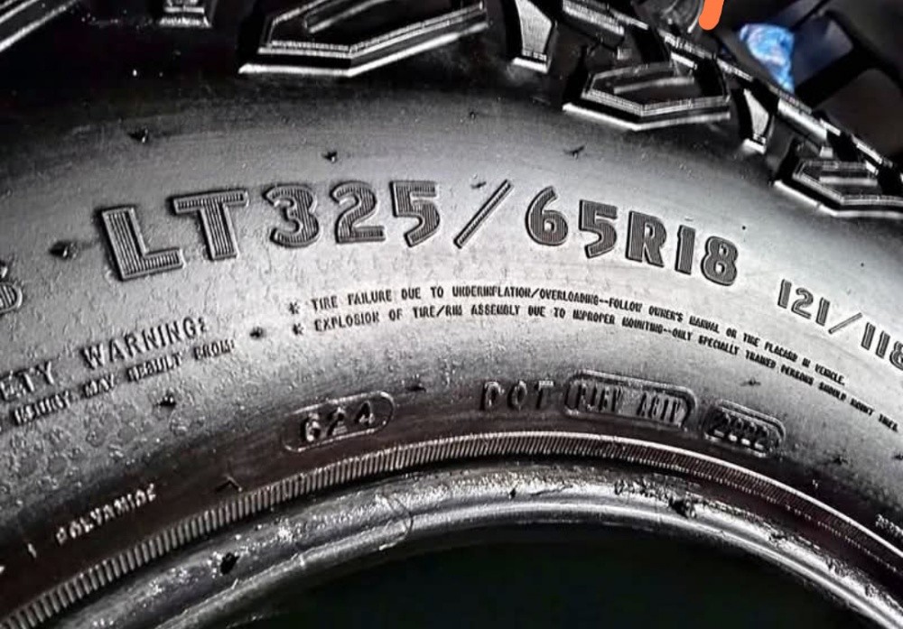 325/65/18"Goodyaer TiRe - 4