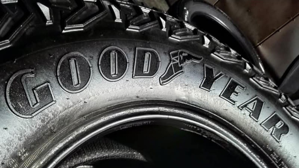 325/65/18"Goodyaer TiRe - 5