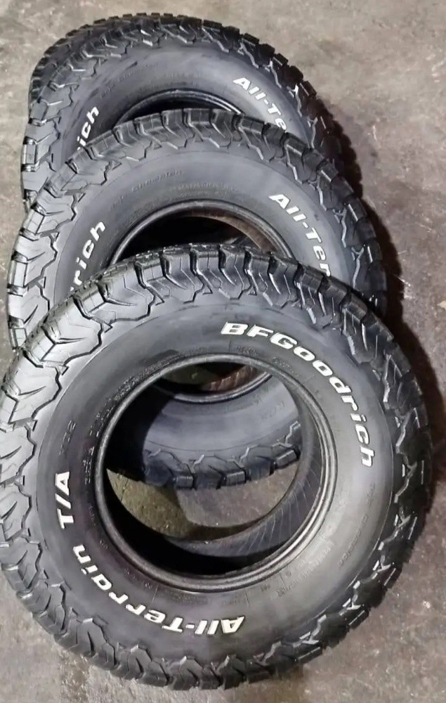 285/70/17" Bfgoodrich tyre - 7