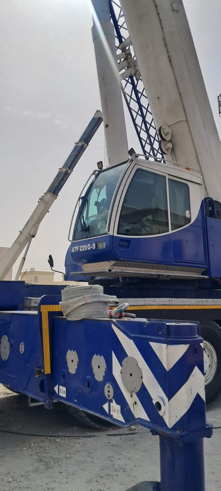 TADANO 220-Ton - 5