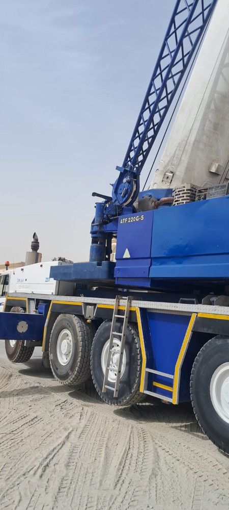 TADANO 220-Ton - 6