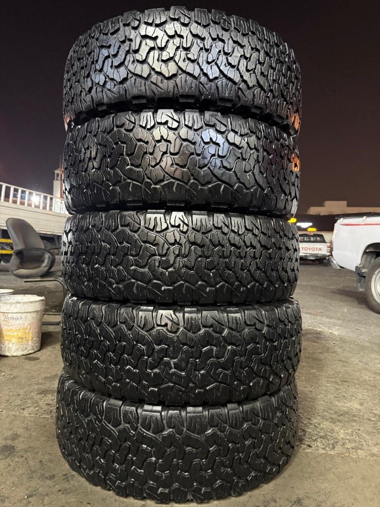 285/70/17 " BF Goodrich tyre" - 4
