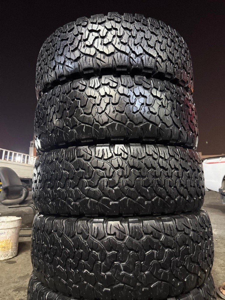 285/70/17 " BF Goodrich tyre" - 3
