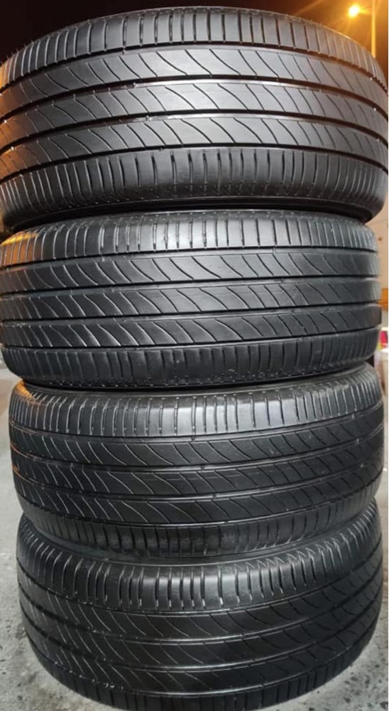 235/50/18" michelin tyre - 3