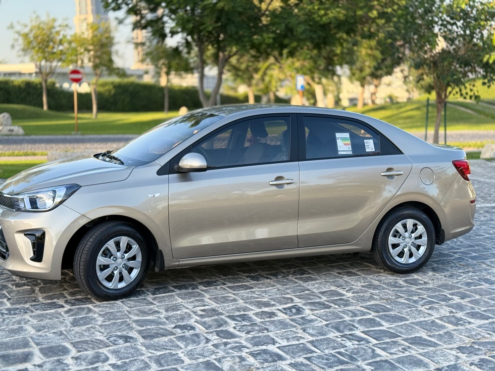 for rent Kia pegas - 3
