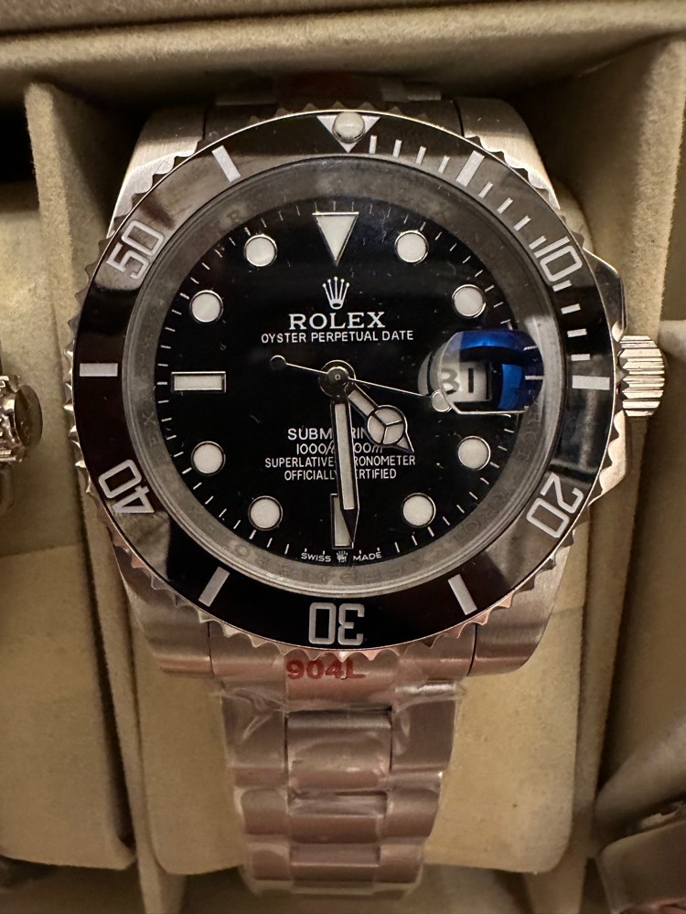 Rolex submariner  - 1