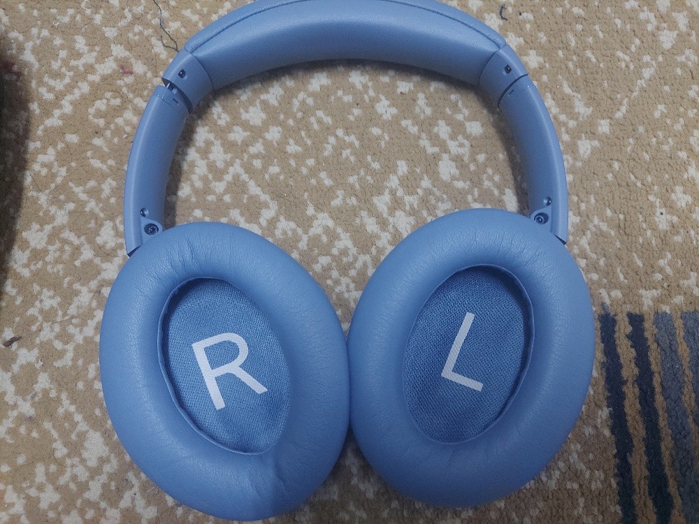 Bose quietcomfort headphone - 2
