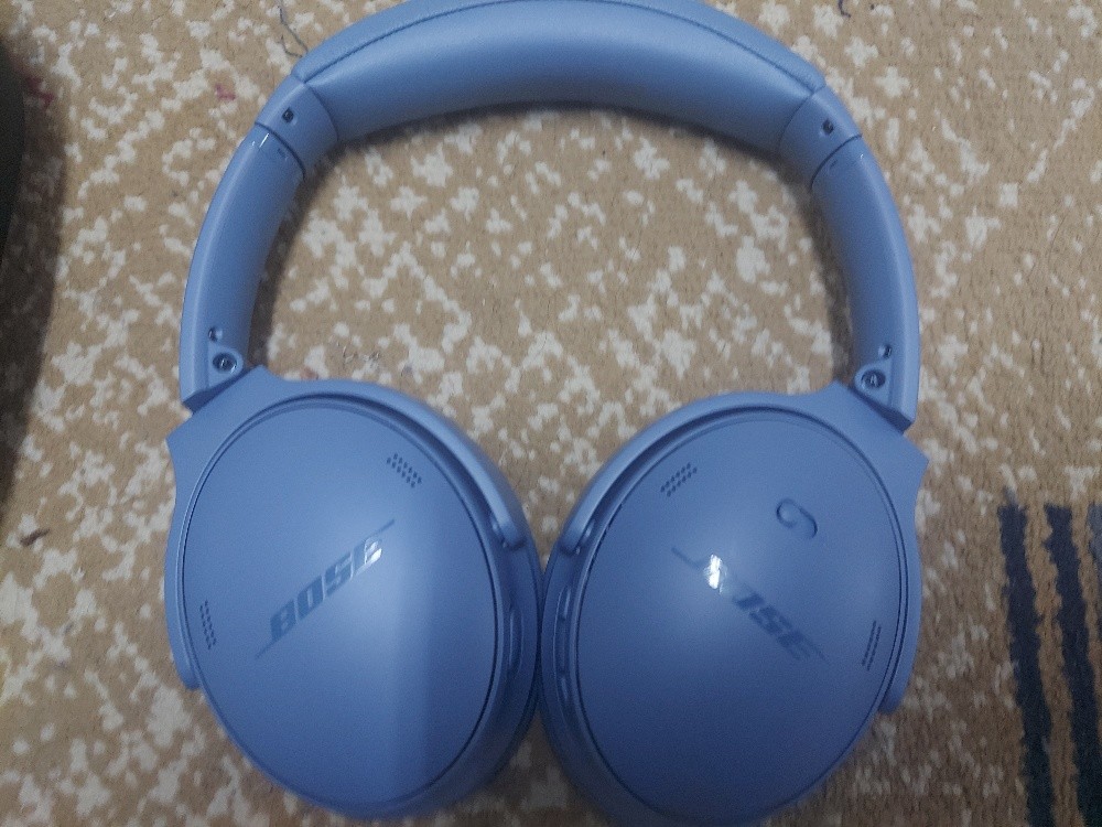 Bose quietcomfort headphone - 1