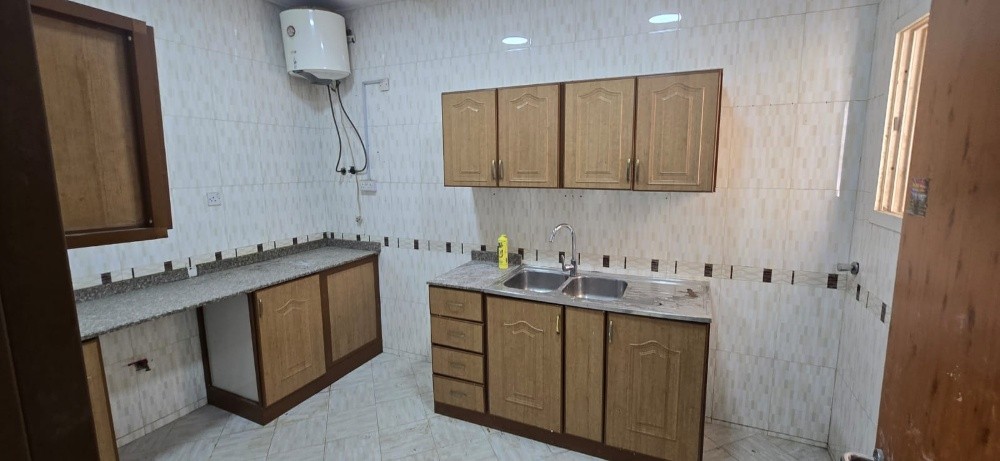 للبيع عماره مميزه في ام غوالينا - 7