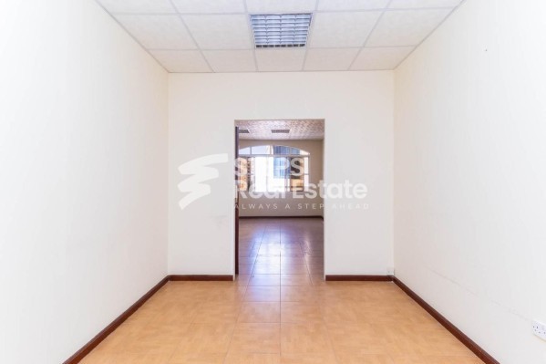 Office for Rent in Al Muntazah - 7