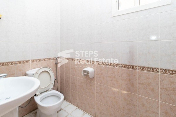 Office for Rent in Al Muntazah - 6