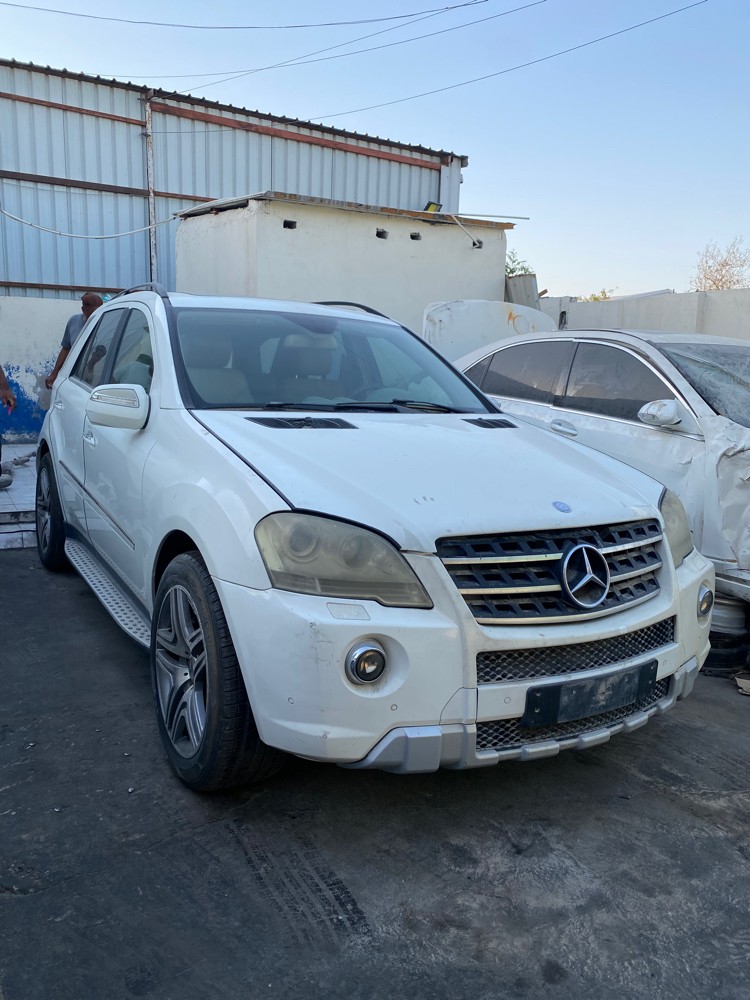 Mercdes Benz ML350 - 1