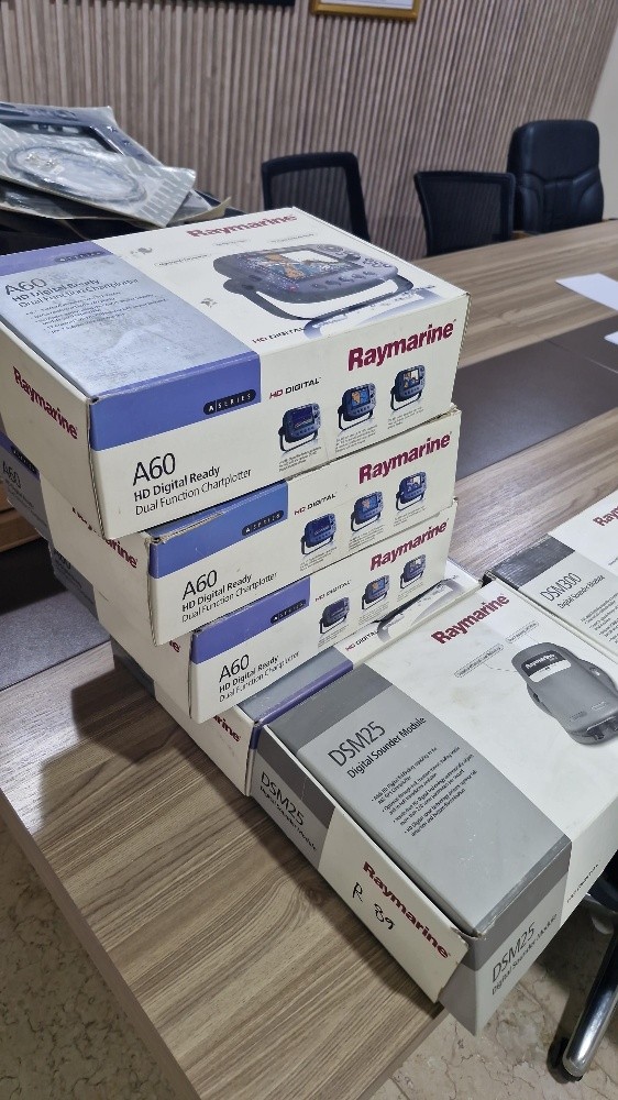 gps raymarine - 3