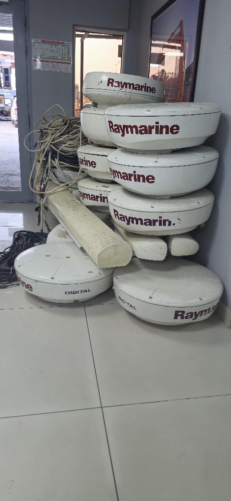 gps raymarine - 25