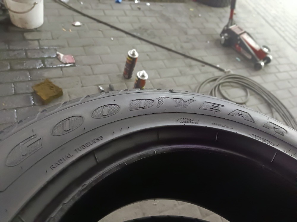 205/60/16 Good year tyre - 4