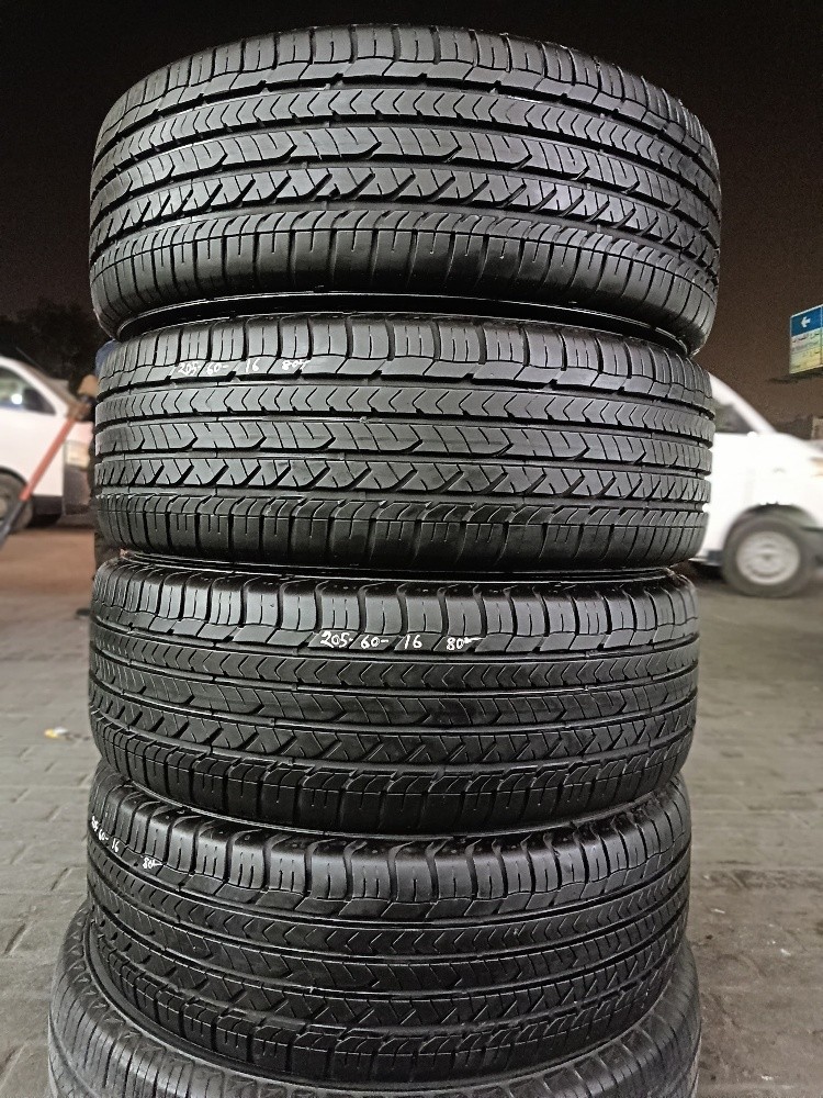205/60/16 Good year tyre - 10
