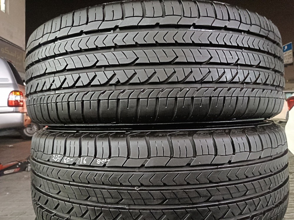 205/60/16 Good year tyre - 9