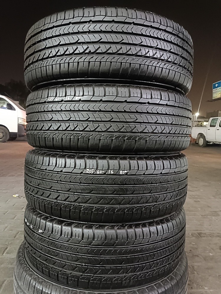 205/60/16 Good year tyre - 2