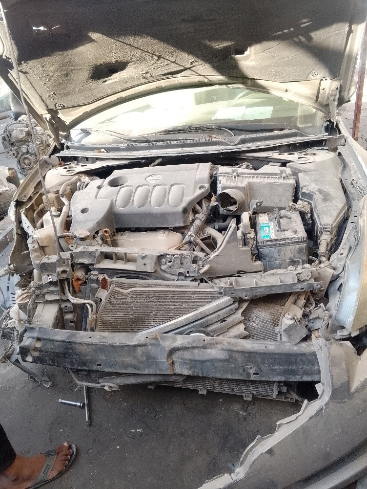 Nissan Altima - 2