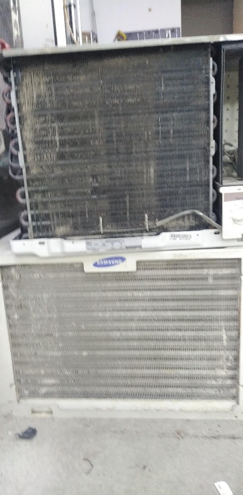 window AC - 2