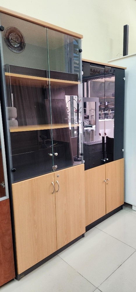 Office cabinet 2 door. - 6