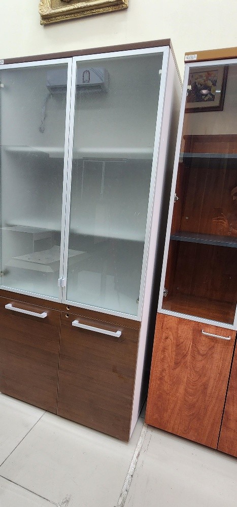 Office cabinet 2 door. - 5