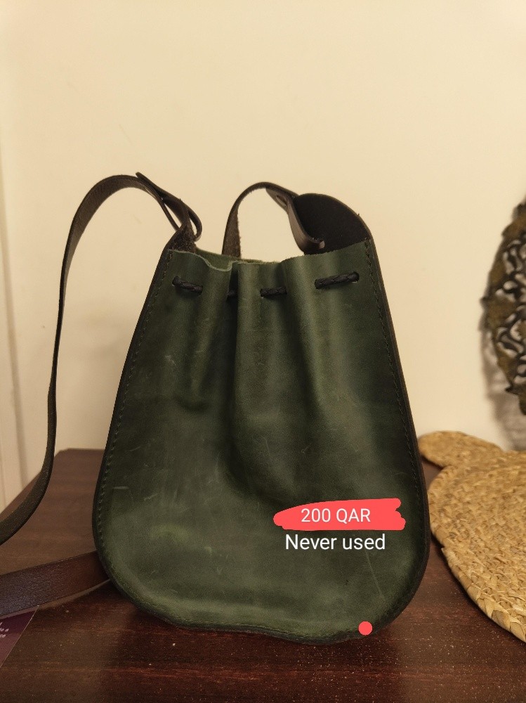 Women handbags for Sale - 1