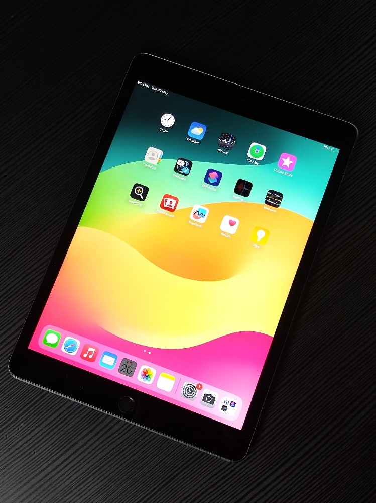 iPad 7  very good condition - 8