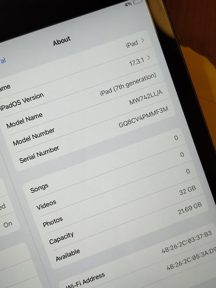 iPad 7  very good condition - 9