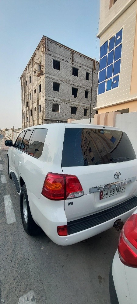 Great Deal Land Cruiser G v6 - 1