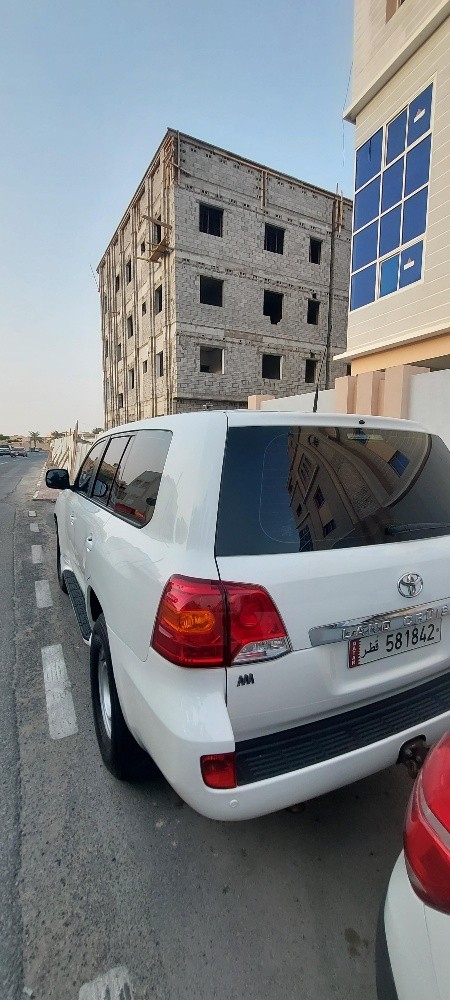 Great Deal Land Cruiser G v6 - 5