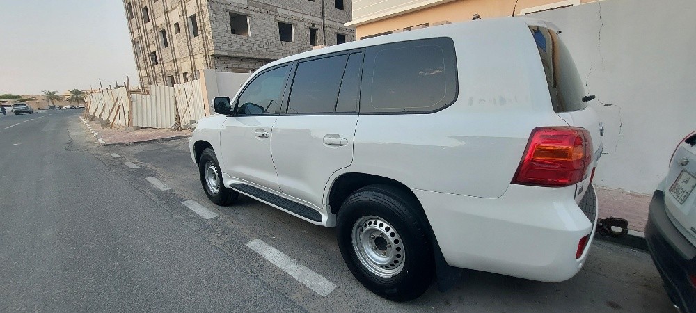 Great Deal Land Cruiser G v6 - 6