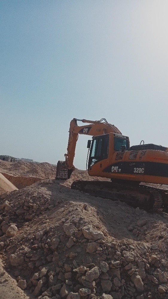 EXCAVATOR FOR RENT - 2