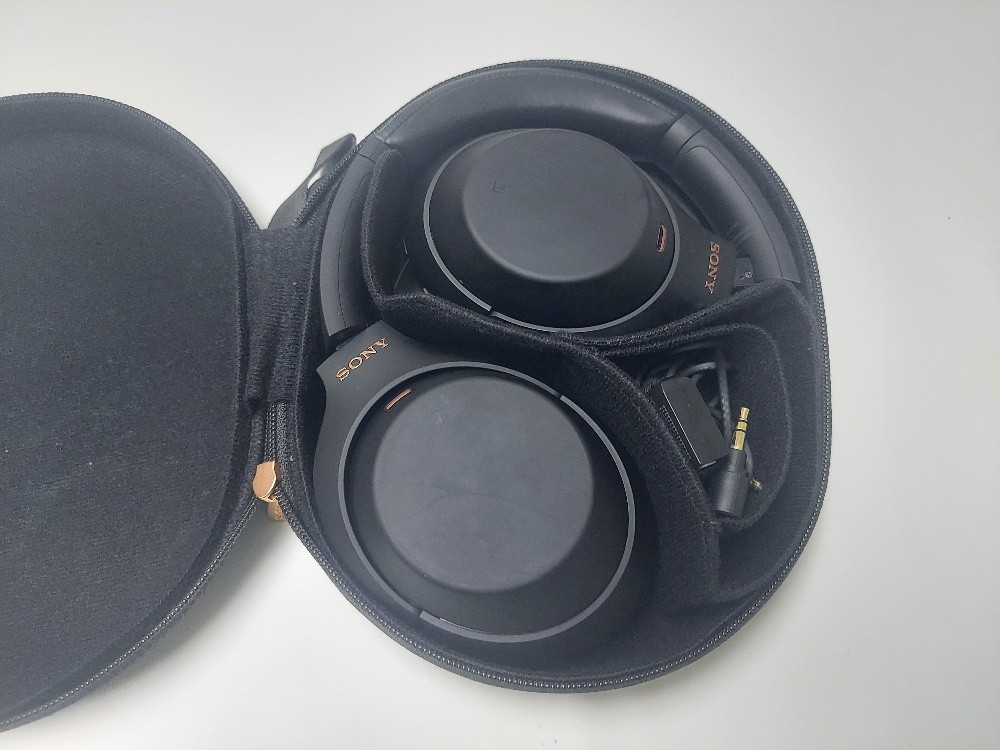 Sony xm4 like new - 1