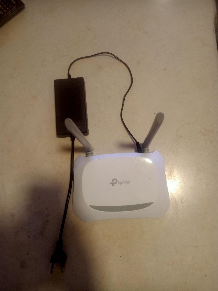 TP Link Router for sale - 3