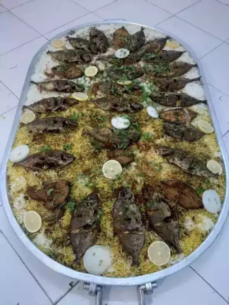 لدينا سائقين وطباخين وصبيان - 9