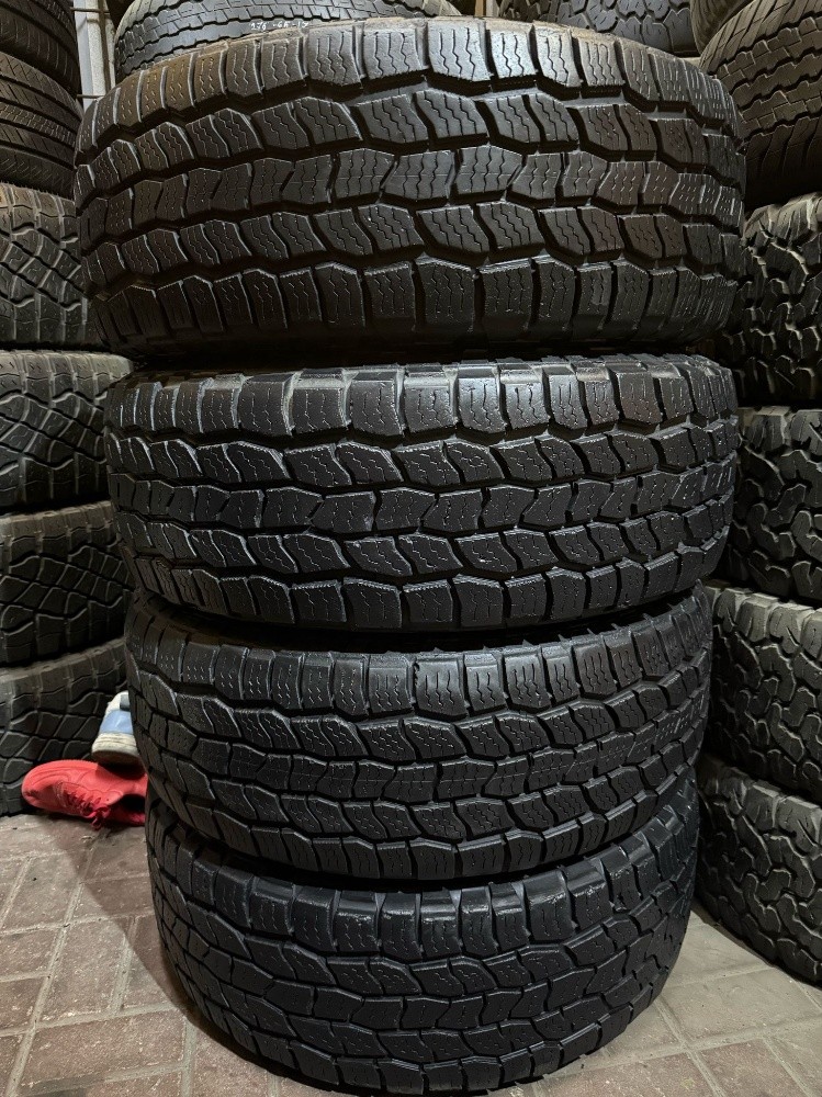 285/70/17 " Cooper tyre" USA - 2