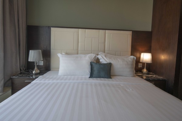 Modern Fully Furnished Studio - 8