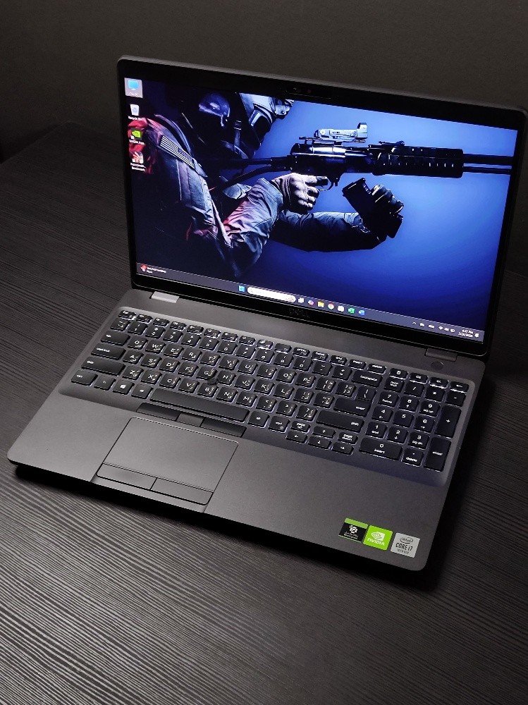 i7 H /ram 16 Nvidia 4GB - 1