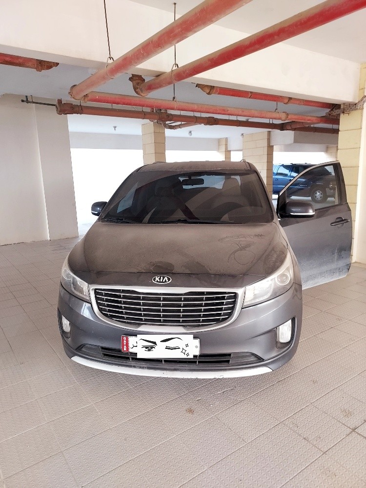 kia grand kernaval - 4