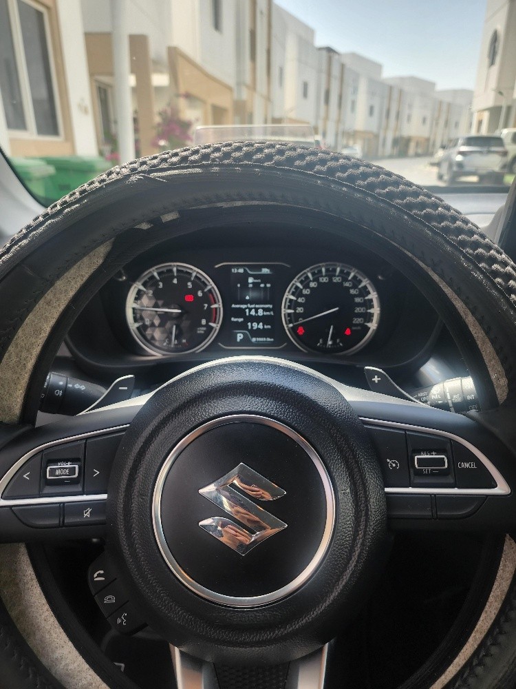 Suzuki grand vitara hybrid 2024 - 4
