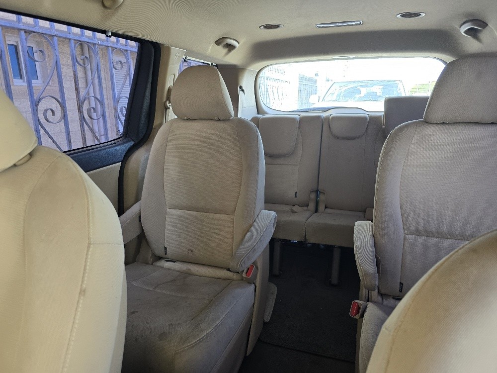 kia grand kernaval - 8