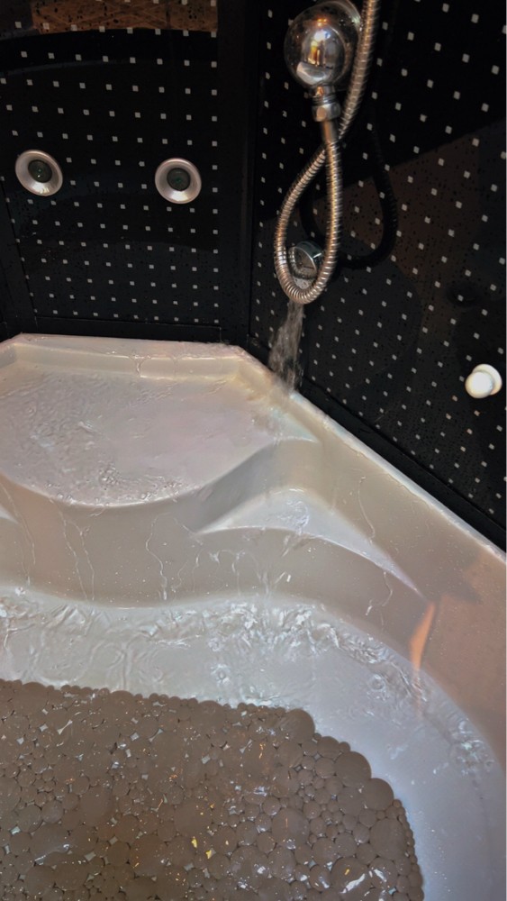 Jacuzzi - 4
